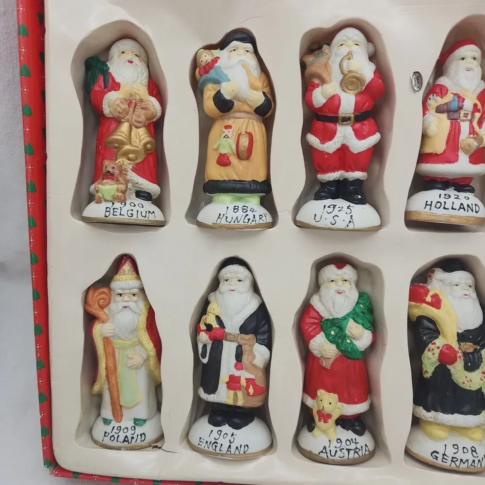 Builders Square Inc figures santas